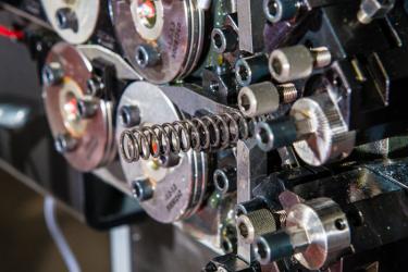 Druckfedern Serienfertigung auf Wafios CNC-Windemaschine